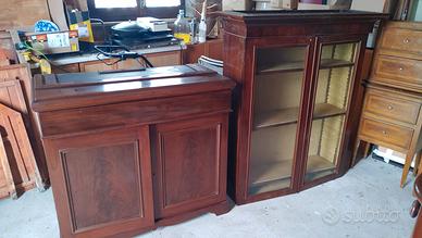 Mobile credenza con vetrinetta superiore XIX sec