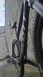 bicicletta scott scale 940 carbon total black