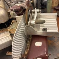 Affettatrice da restaurare