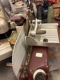 Affettatrice da restaurare