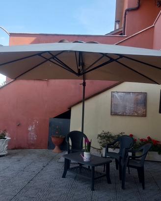 OMBRELLONE 3*4 CON 4 MATTONI PARI AL NUOVO