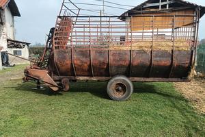 Autocaricante  per fieno 