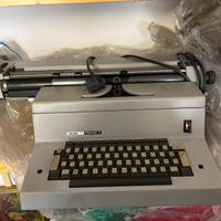 Macchina da scrivere  Olivetti