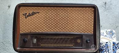radio d'epoca a valvole Telefunken Telestar