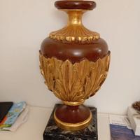 Antico grande portapalme in oro e marmorino