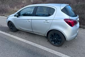 Opel Corsa 1.4 B - Color. GPL