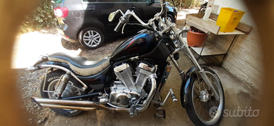 Suzuki Intruder 600