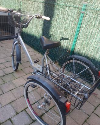 Triciclo per adulti