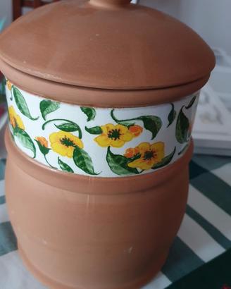 Barattolo in terracotta