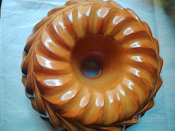 stampo in terracotta smaltato.