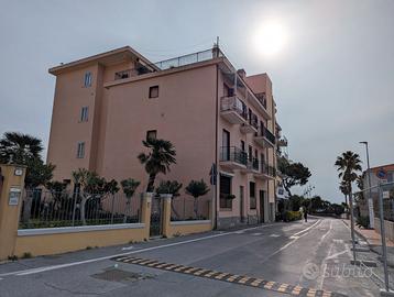 Appartamento vista Cervo vicino al mare