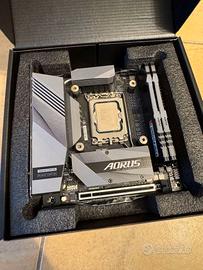 Aorus B660I Pro DDR4 + Deepcool LS520 + Ram 32gb