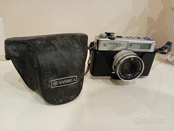 Macchina fotografica Yashica anni 80/90