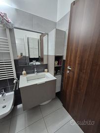 arredamento fatto dall'artigiano .
