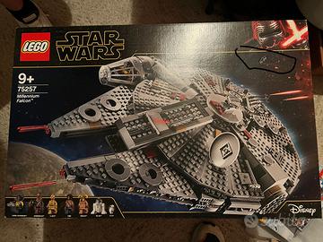 LEGO Star Wars Millennium Falcon 75257