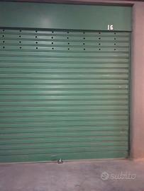 Box magazzino garage via santa Maria di Gesù 37