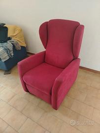 Poltrona reclinabile elettrica con poggiagambe