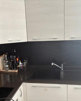 Cucina e parete salotto coordinati LUBE