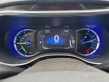 Chrysler Pacifica Limited plug in - 25.000 km 2023