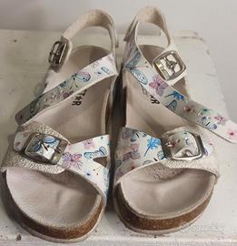 sandalo bambina bianco con farfalle colorate 