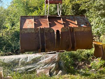 Benna per pala gommata Liebherr