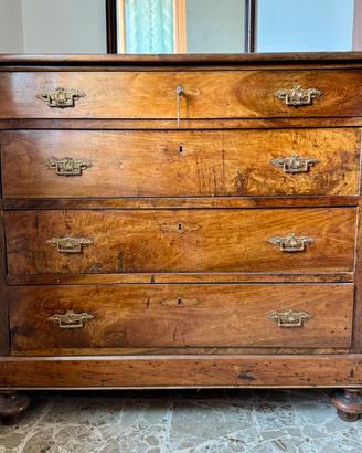 Splendido Comò Antico in Legno Stile Biedermeier