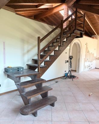 Scala in legno