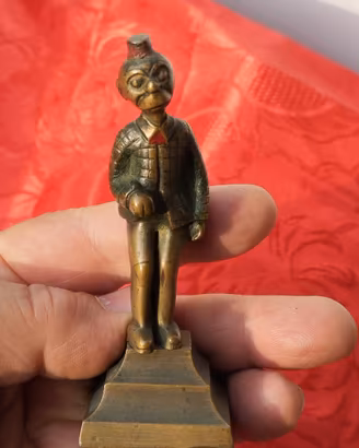 Scultura Fortunello personaggio Happy Hooligan