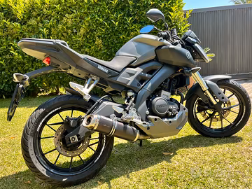 moto Yamaha MT-125