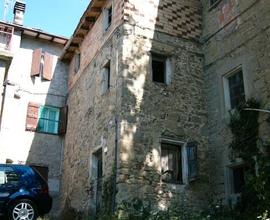 Casetta sasso e giardino 9900 euro