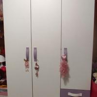 Armadio cameretta bambina.