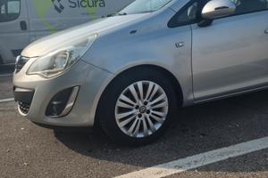 Opel corsa 2012 sport 1.4 101cv