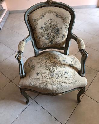 Poltroncina antica