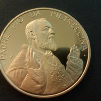 MEDAGLIA IN ORO 22K  PADRE PIO