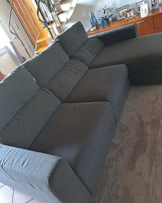 divano Ikea grigio