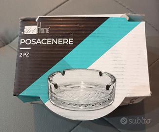 Coppia di posacenere in vetro nuovi