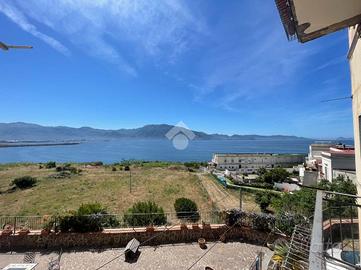 4 LOCALI A TORRE ANNUNZIATA