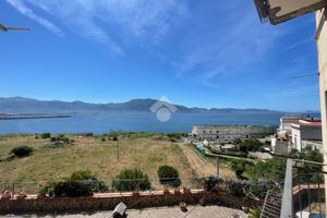 4 LOCALI A TORRE ANNUNZIATA