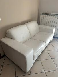 Divano bianco due posti in ecopelle