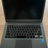 laptop Chuwi Herobook Air con Windows 11