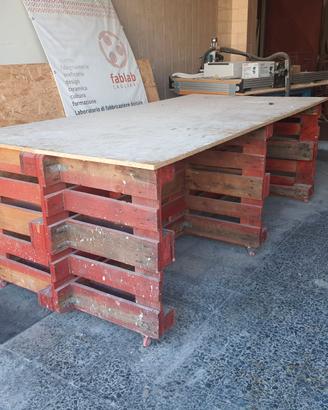 Tavolo lavoro in pallet con ruote