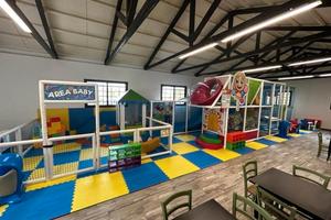 Sala compleanni con playground