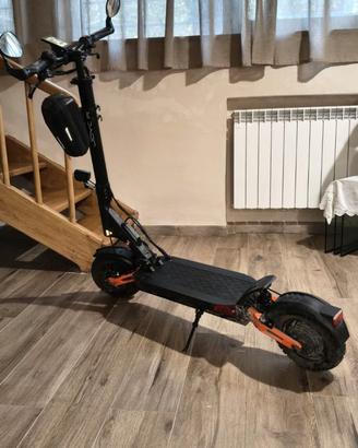 Monopattino elettrico Joyor T10, 494 Km