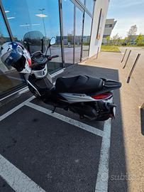 piaggo  Beverly S Hpe 300