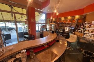 Bar davanti alla stazione Lambrate Fs