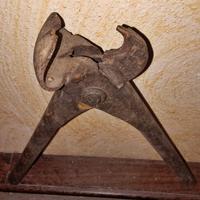 Pinza Piega tubi elettrici Bergam anni 50°.