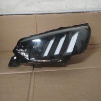 Fari anteriori Peugeot 208/2008 gt line