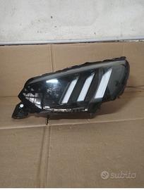 Fari anteriori Peugeot 208/2008 gt line