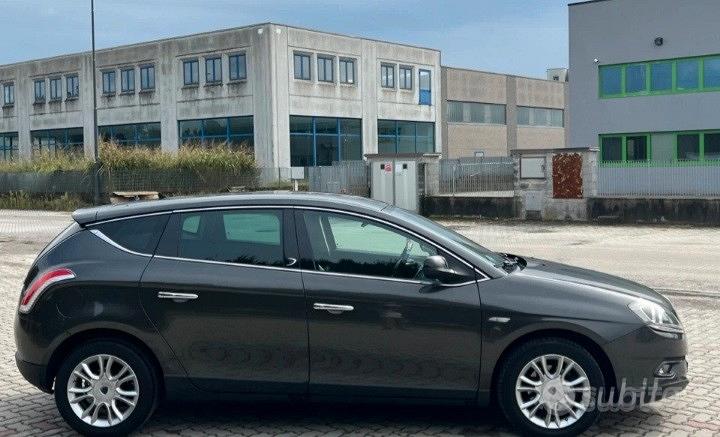 Lancia Delta (2008-2015)