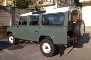DEFENDER 110 7 Posti Autovettura